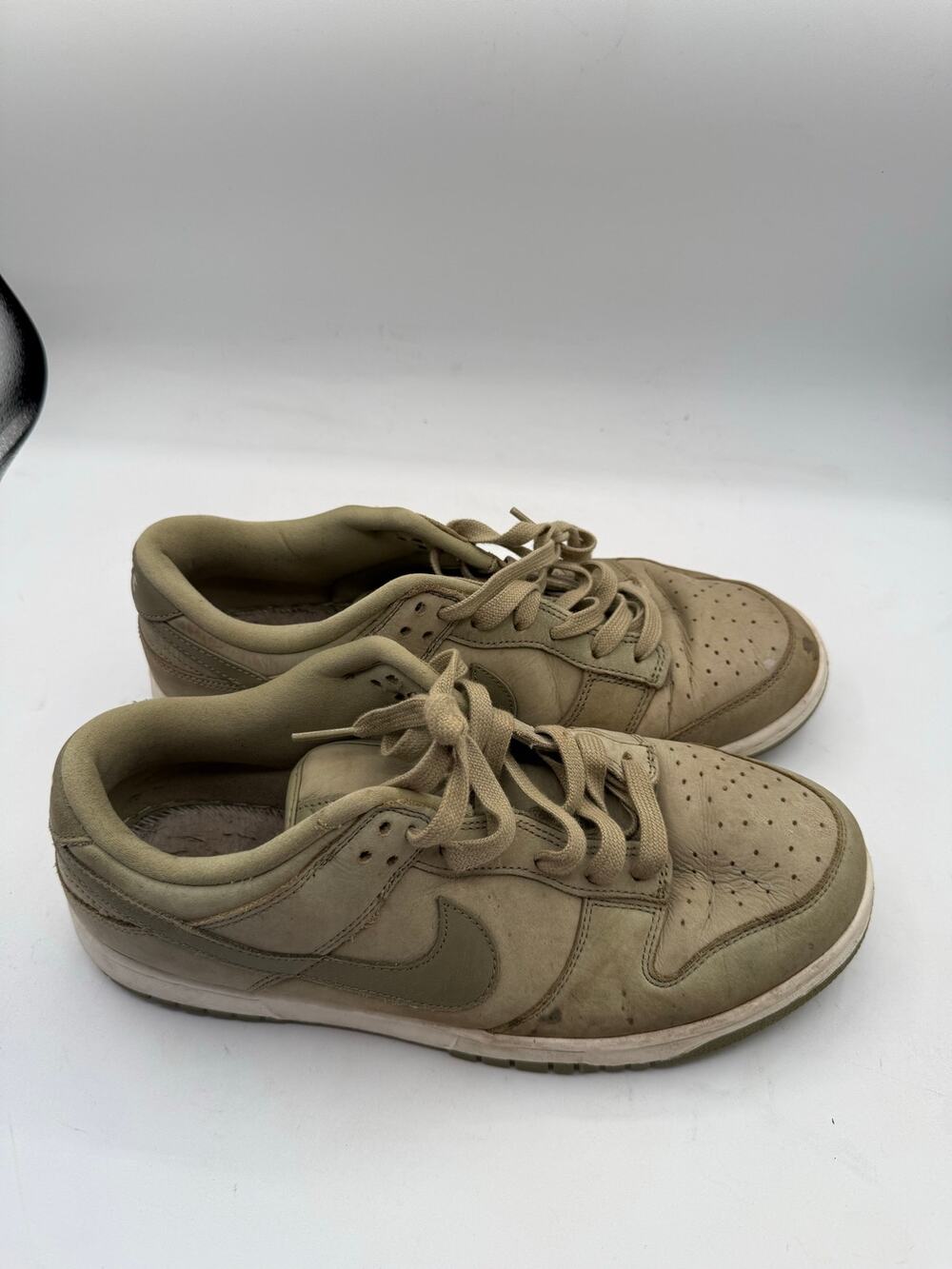 Nike Dunk Low PRM Neutral Olive Womens Size 11 Sneakers - DV7415-200 Green Suede